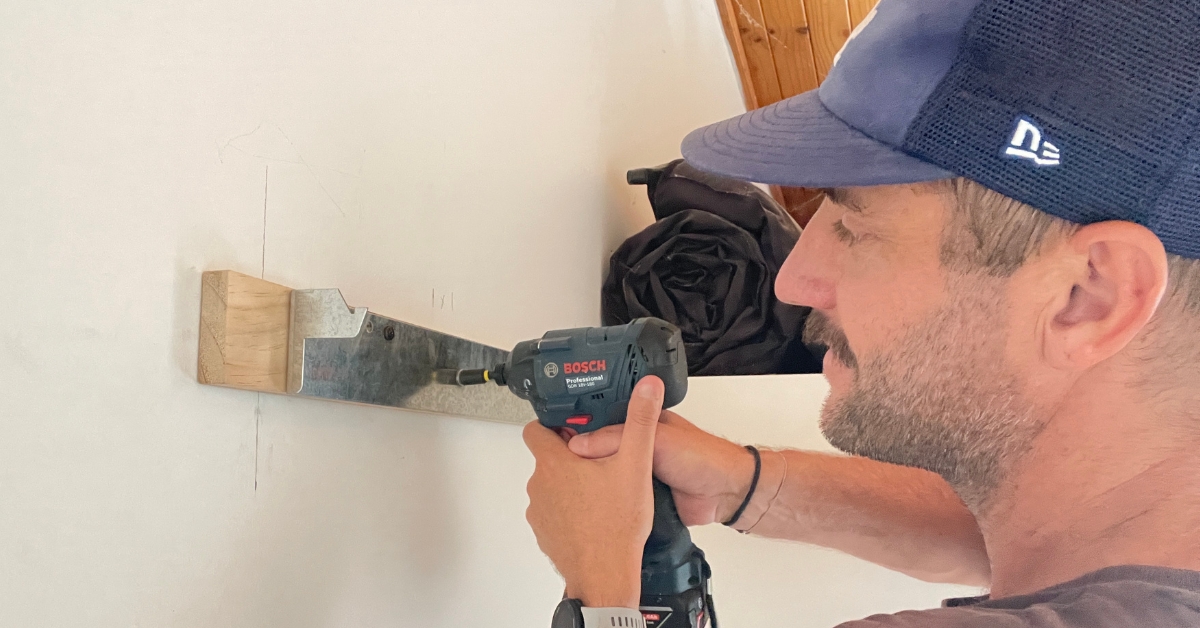 Hanging a Dryer With Shannon Vos